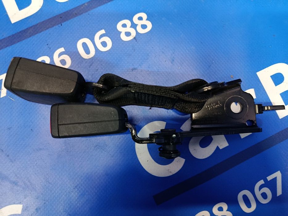 Засувка ременя безпеки замок  Audi E-TRON 50 71kwh Ауді Є трон