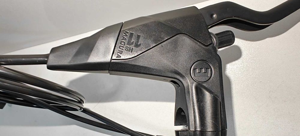 Nr 1) Hamulec Magura HS 11 podkowa V-brake