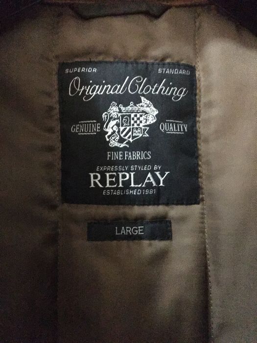 Casaco  da marca de luxo "REPPLAY"