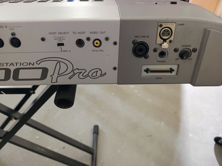 Yamaha psr 9000 pro