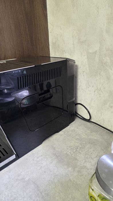 Кавомашинка Delonghi Prima Donna XS