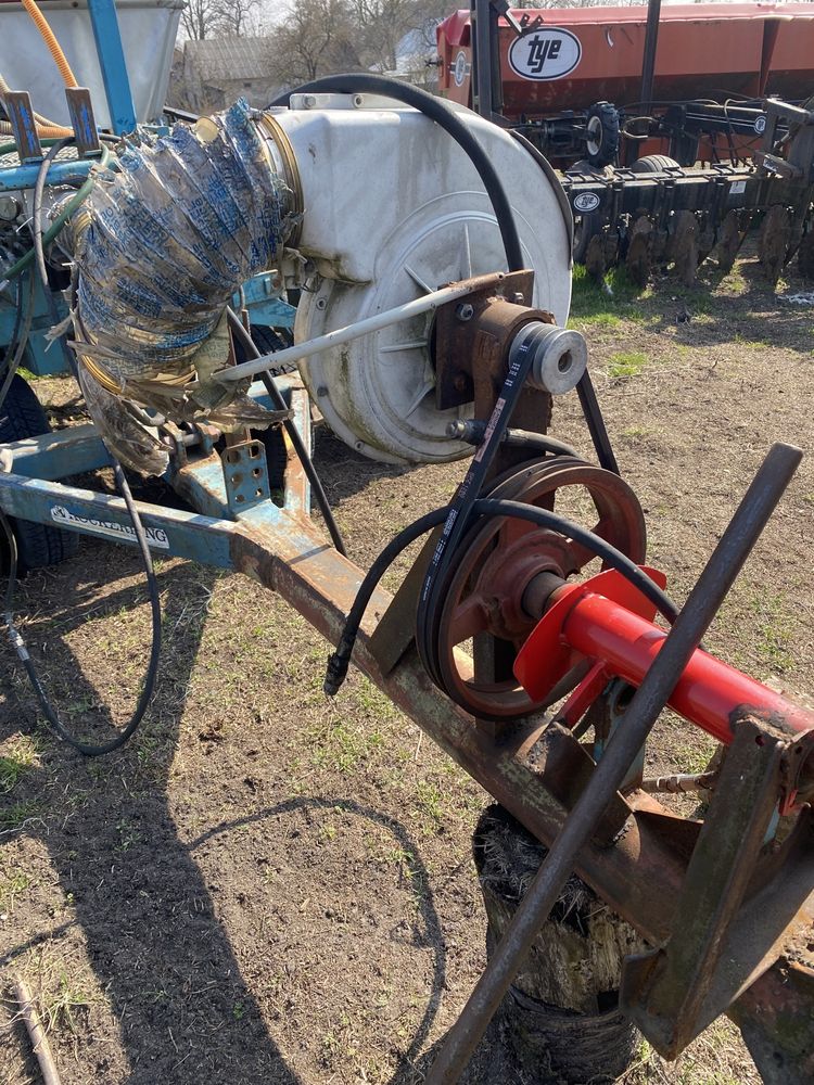Зернова  сівалка Kokerling AT400 в хорошому стані .
