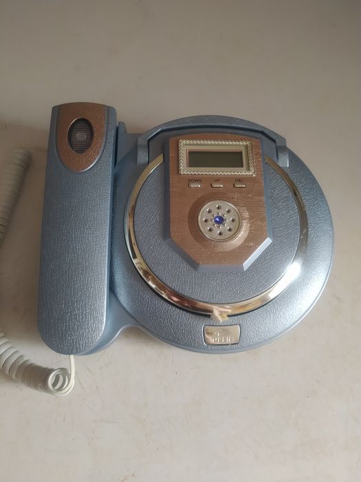 Стационарный телефон.