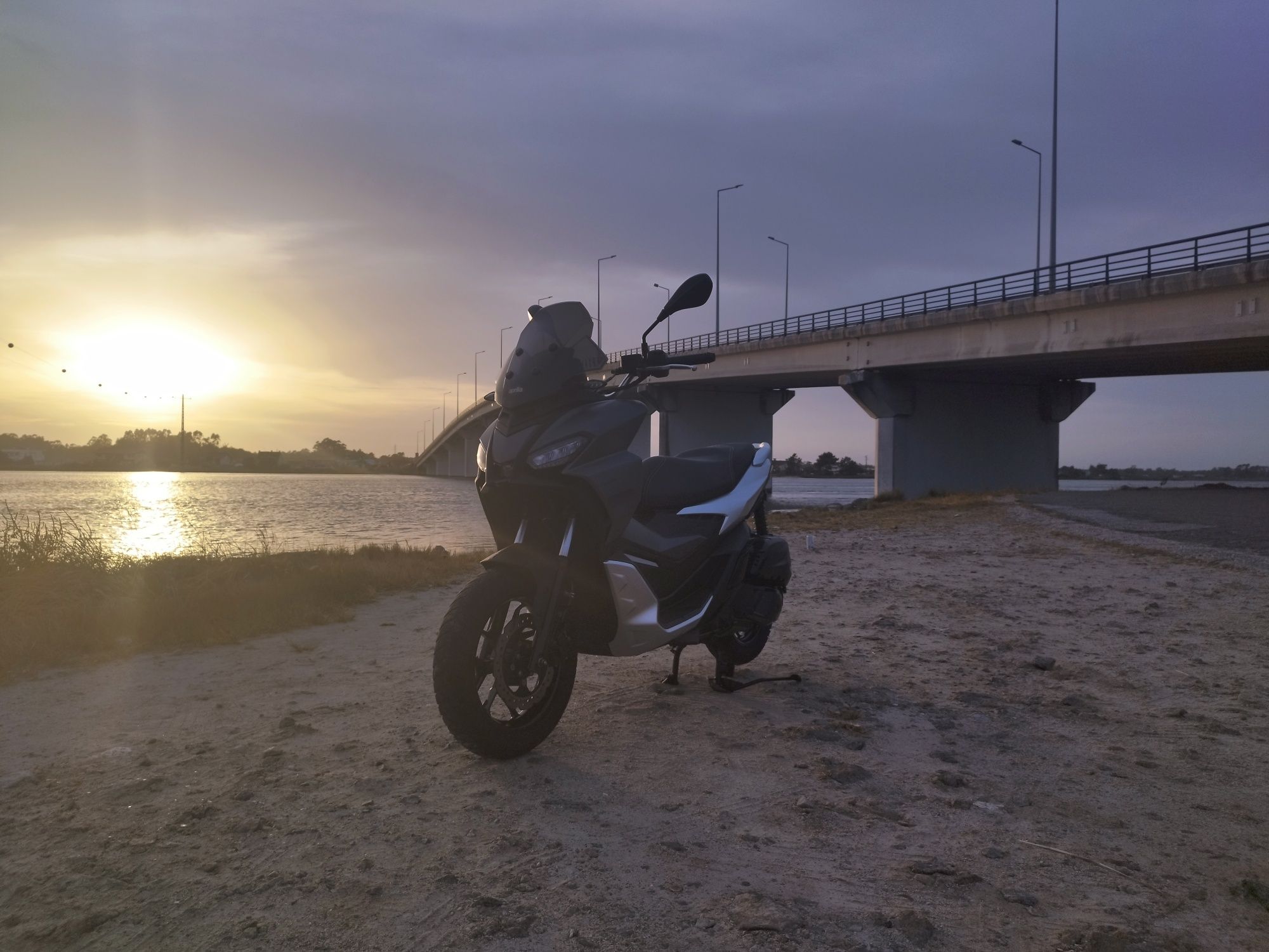 Aprilia sr gt (125)