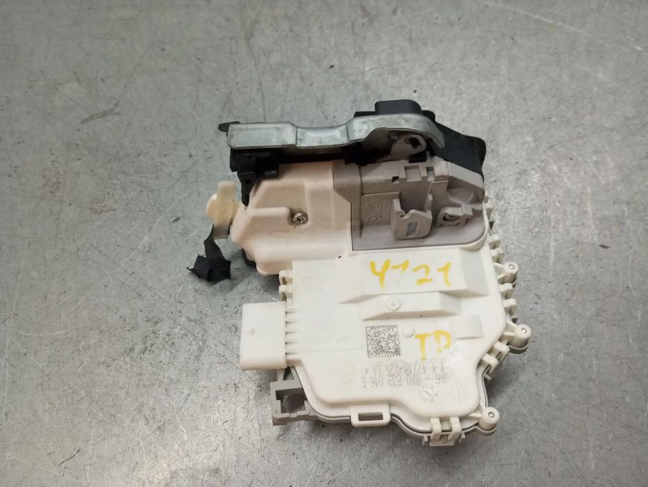 Fechadura / fecho porta trás direito AUDI Q5 (FYB, FYG)