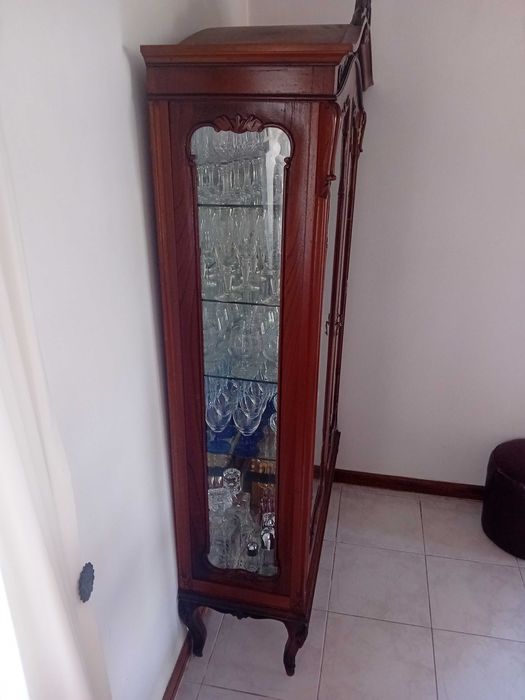 Movel antigo em otimo estado