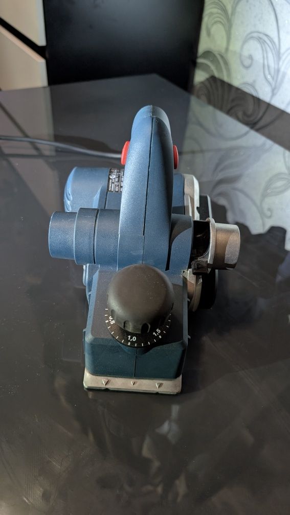 Електрорубанок Bosch GHO 26-82 Professional