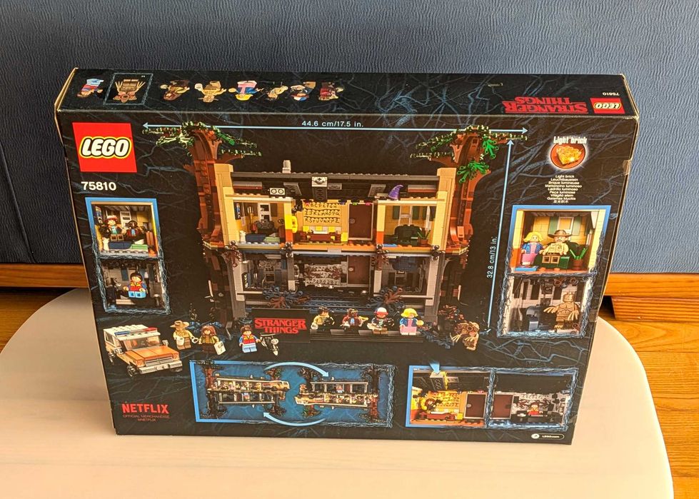 LEGO 75810 The Upside Down