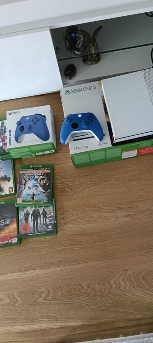 Consola Xbox One com 11 jogos