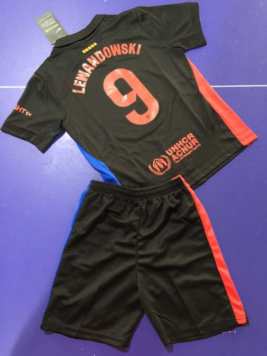 Strój dziecięcy #9 Lewandowski FC Barcelona wyjazdowa R.26