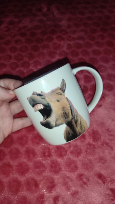 Caneca cavalo a rir nova