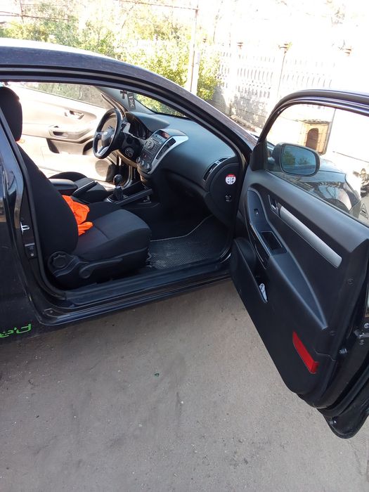 Продам kia ceed 2010 г