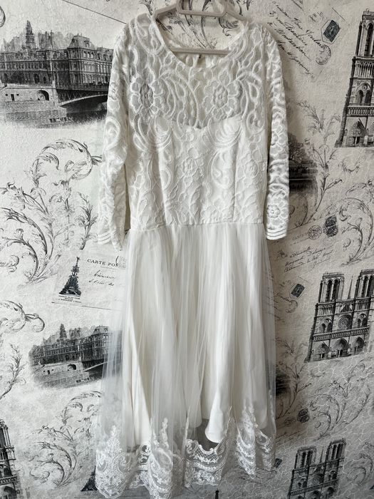 Сукня( весільна) 44 розмір