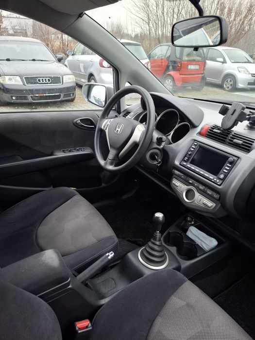 Honda Jazz 5 drzwi 2 komplety kół
