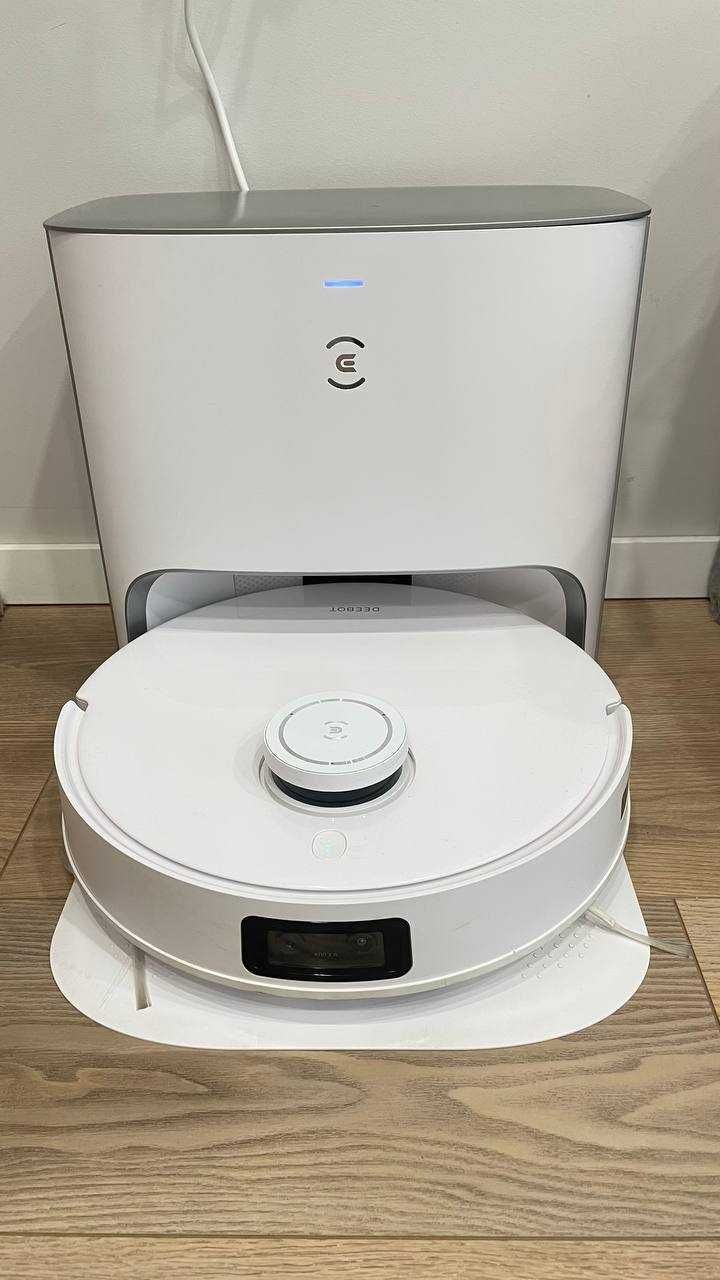 Робот пылесос DEEBOT T10