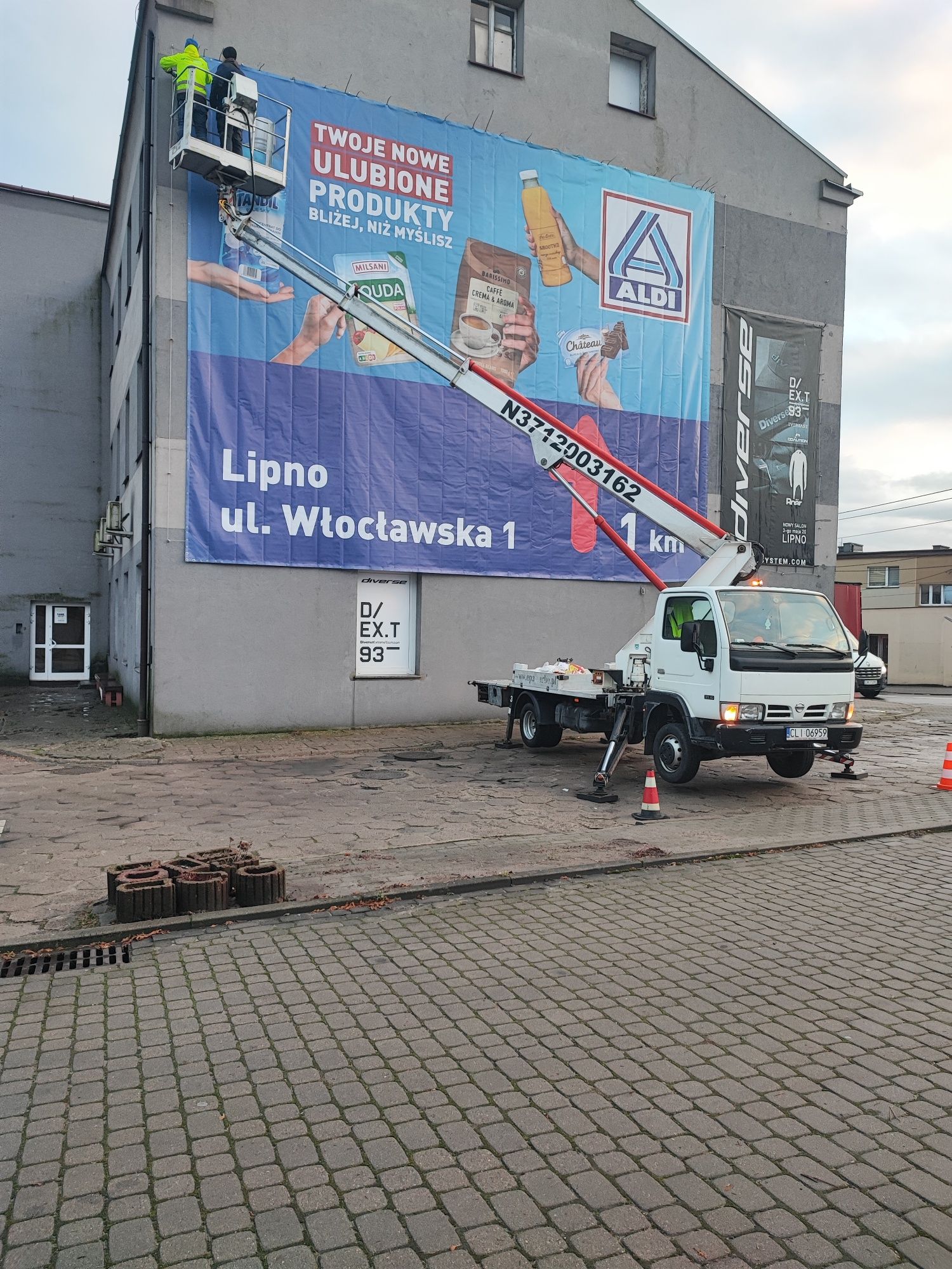 Usługi Podnośnikiem Koszowym,Mycie Elewacji, Dachów,Paneli Foto