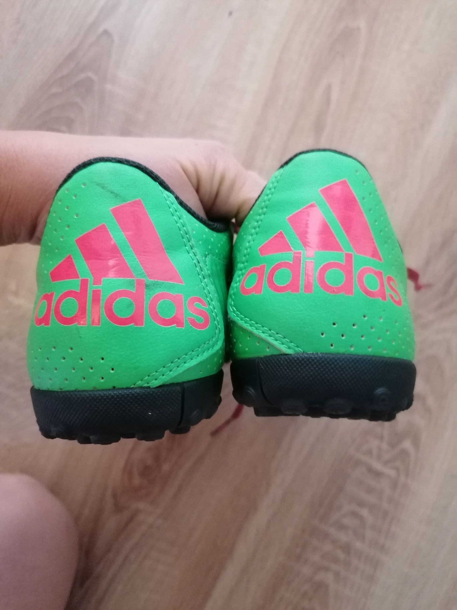 Chuteiras Adidas/futebol salão