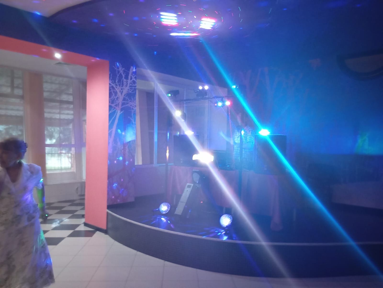 DJ, Ди джей, Диджей, дискотека Резонанс, музыка, тамада, банкетный зал