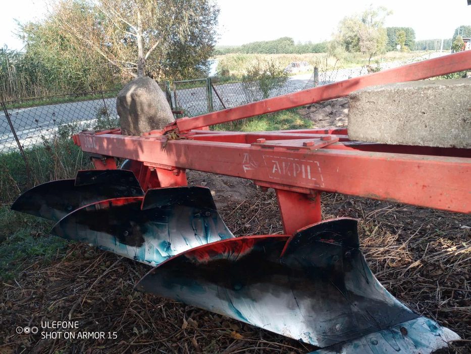 Witam sprzedam pługi Akpil 5