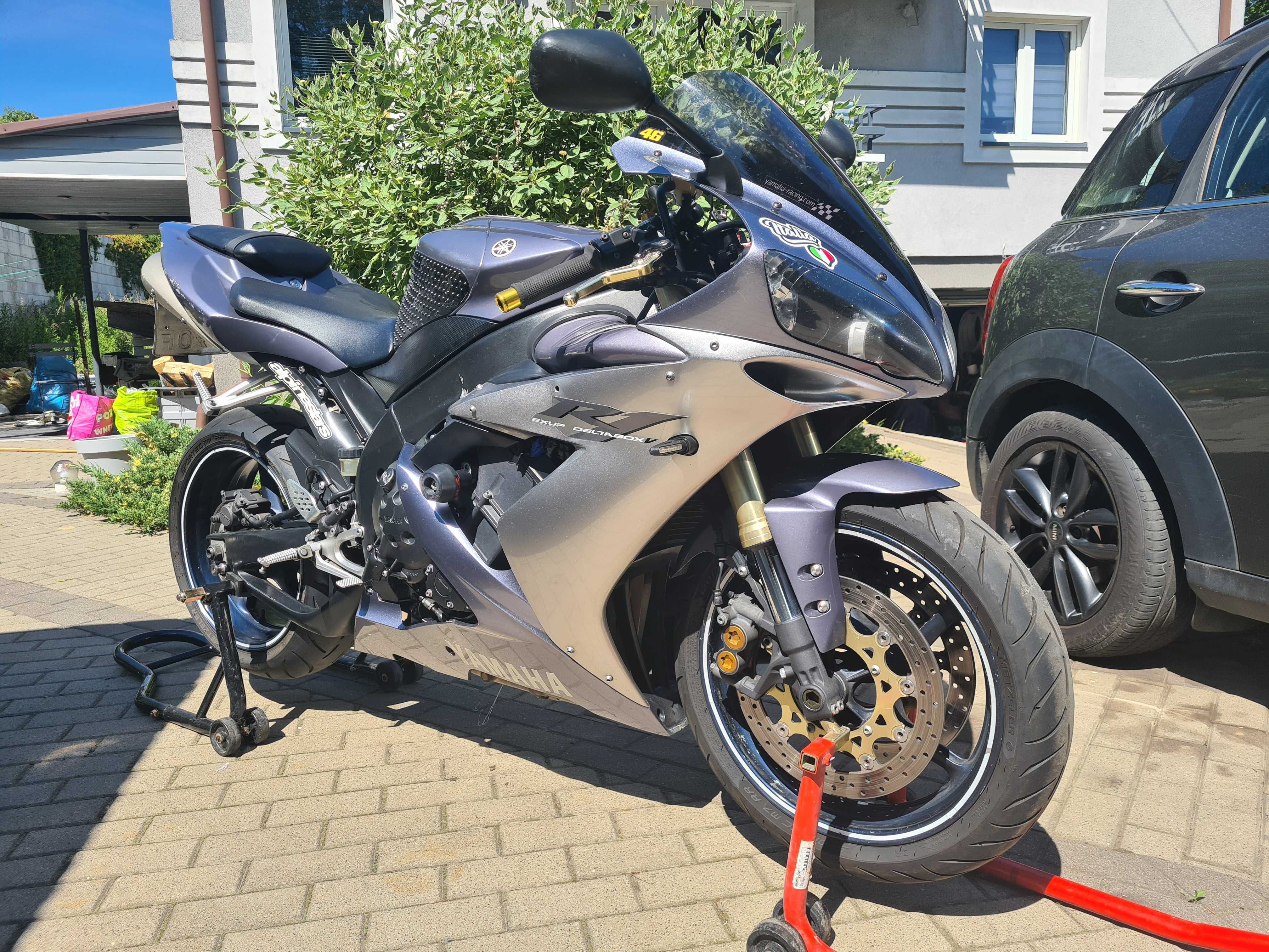 Yamaha R1 RN12 2005r