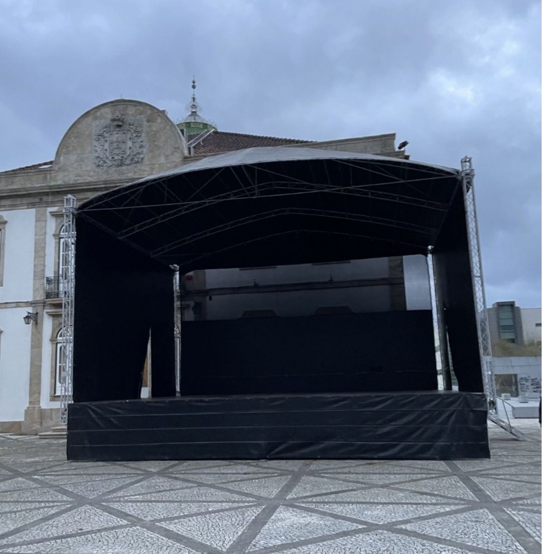 Palco 10m x 8.75m x 6m