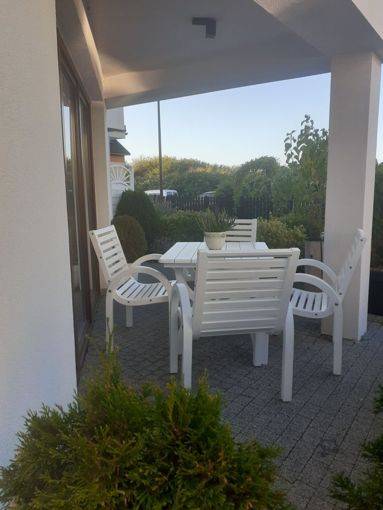Apartament czteroosobowy wolny termin 05-19.07na parterze. Zapraszamy