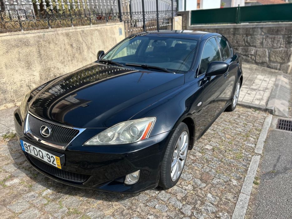 Lexus IS 220 d Base 13