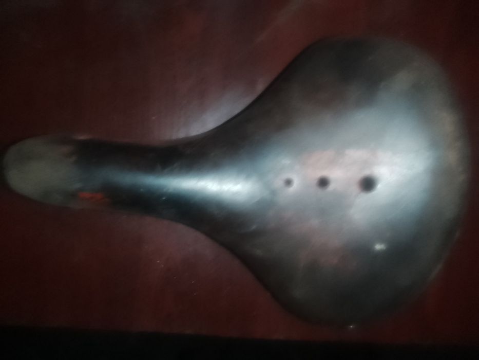 Zabytkowe skórzane siodełko Jubilat Wigry ukraina