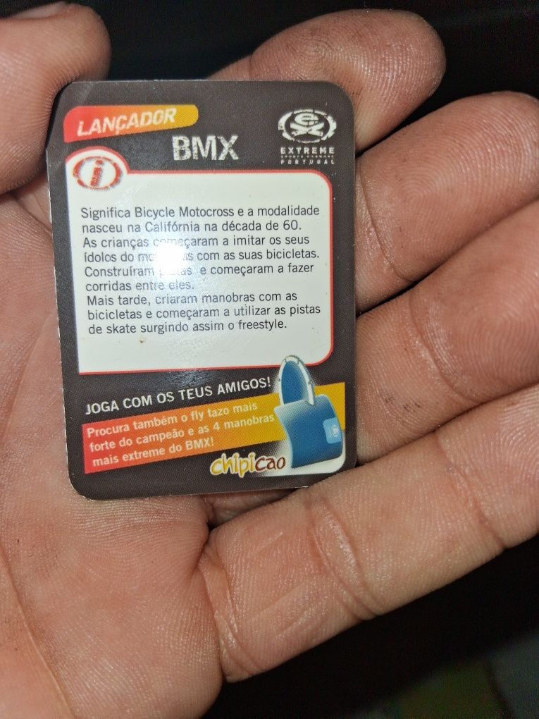Tazos e comros e cartaz antigos