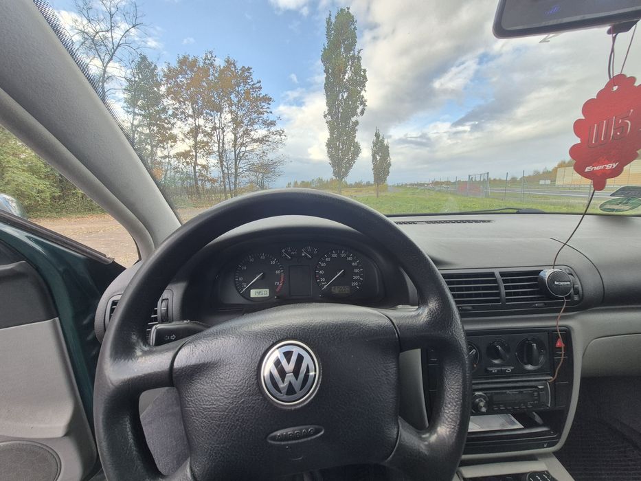 Volkswagen Passat B5 1.6 Benzyna