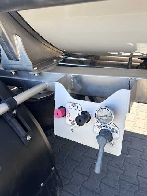 Naczepa cysterna do czekolady -Pompa ,Grzanie ATP