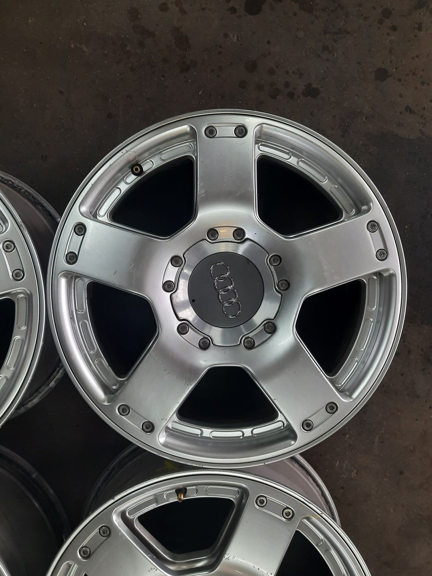 (021) Felgi 17" 5x112 ET 25 7,5j - Audi