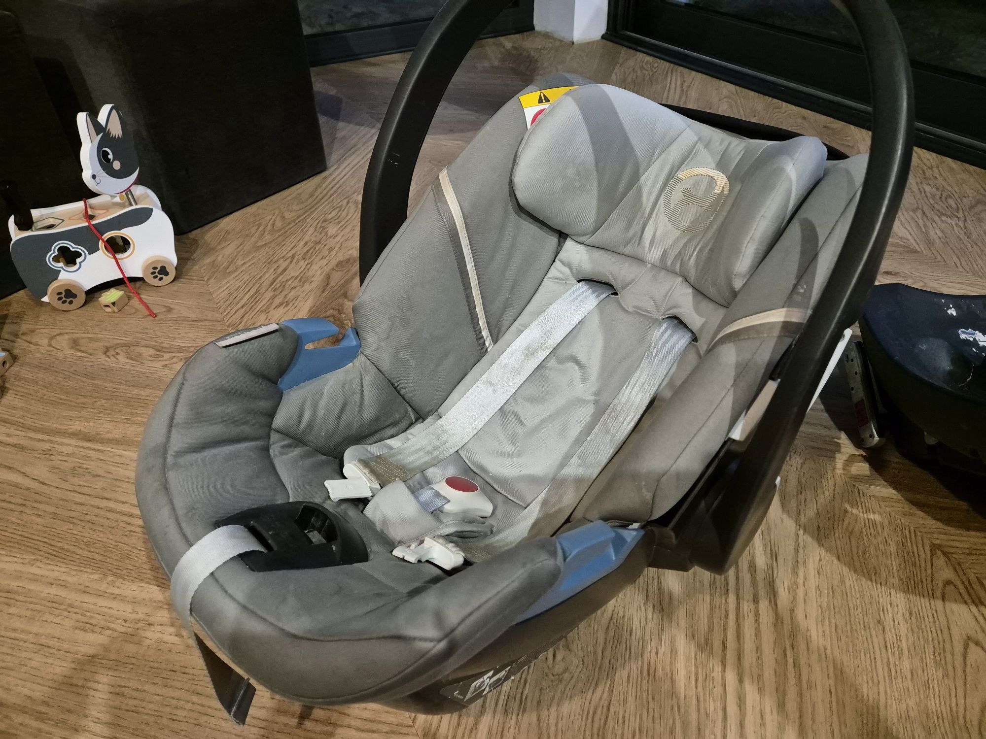 Cybex Aton 5 fotelik + baza isofix