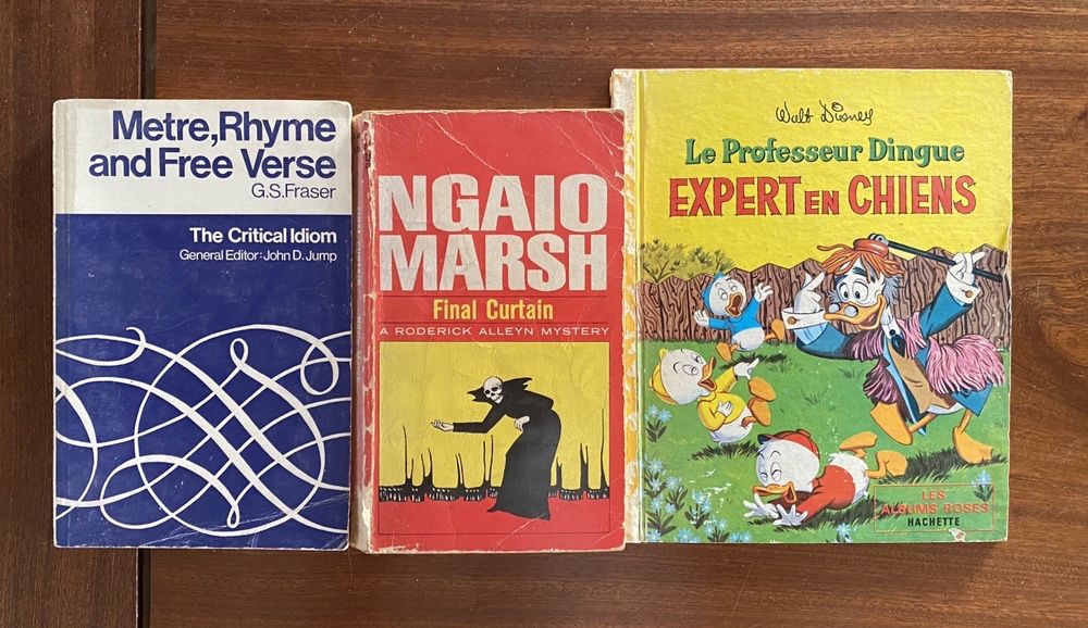 Livros estrangeiros variados