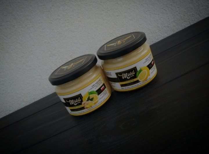 Miód smakowy miód z owocami liofilizowanym słodki upominek prezent