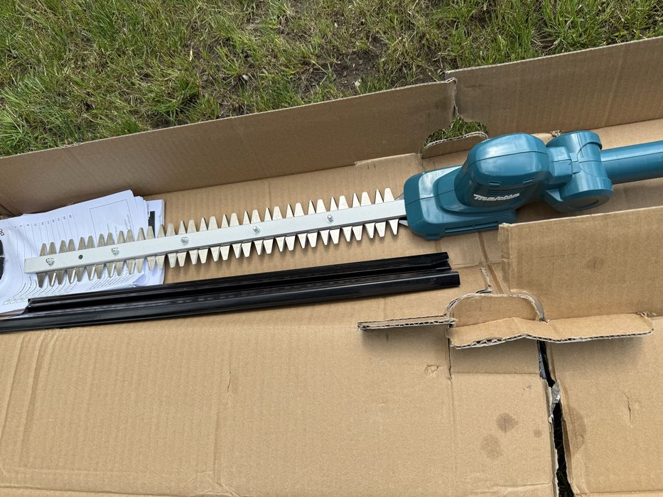Акумуляторні ножиці високоріз Makita UN460WD