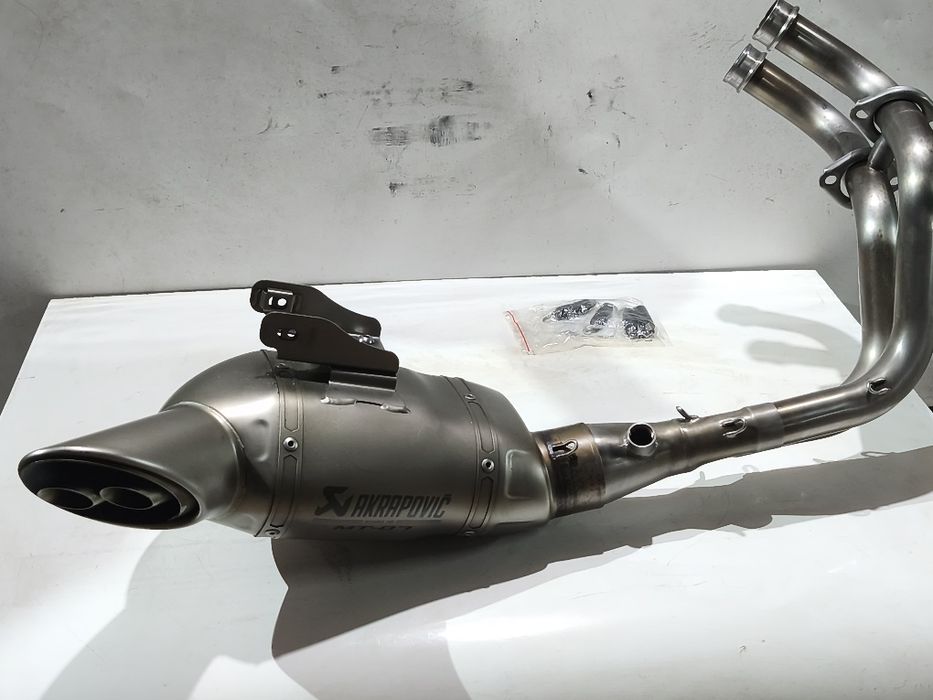 Ackrapovic  Titanium Yamaha MT 07 / Tracer 700 /XSR  (OFERTA DO ENVIO)
