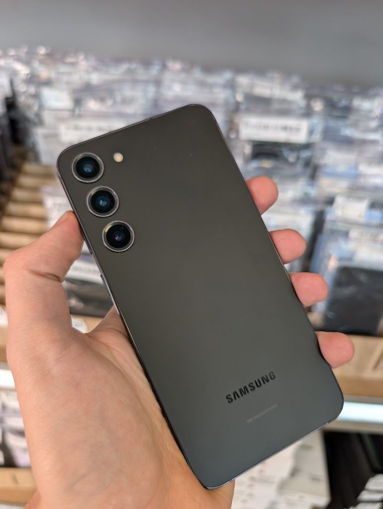 Смартфон Samsung Galaxy S23+ 8/256GB