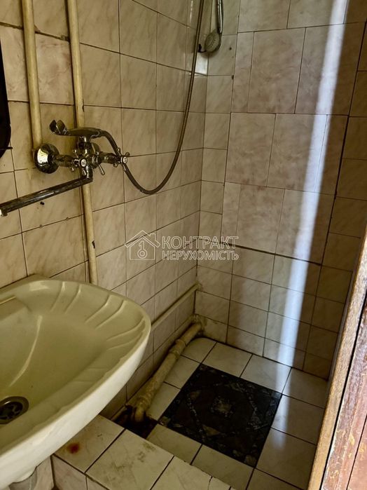 Продам 2 к квартиру у приватному будинку район вул. Польова