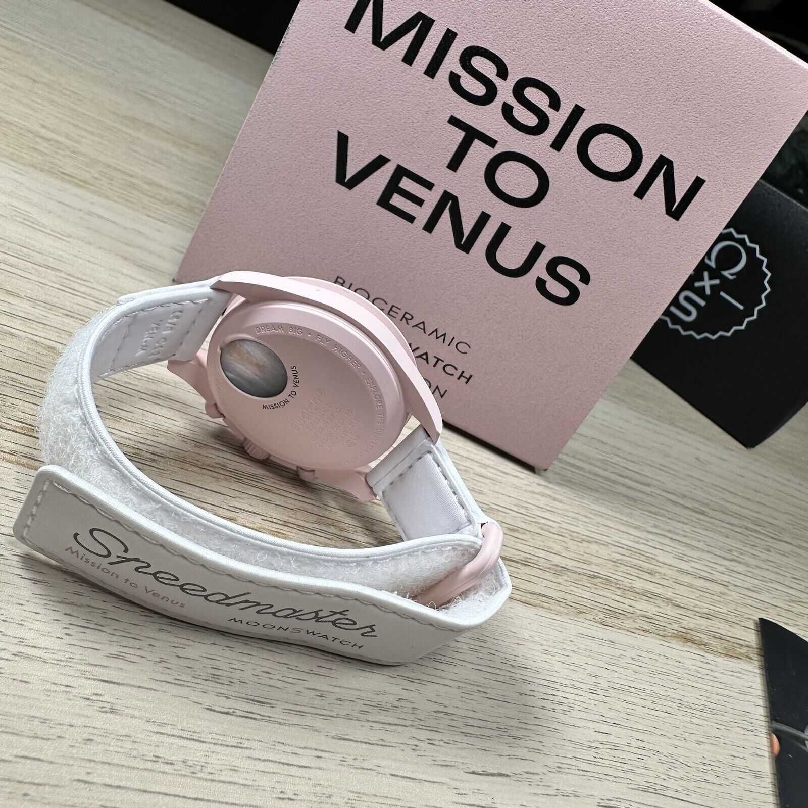 Omega x Swatch MoonSwatch: Wenus SO33P100