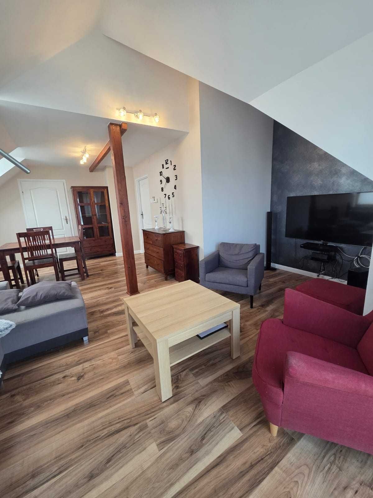 Duży pokój 2-osobowy 30m2 z balkonem, Strzelnicza 15, Staroniwa