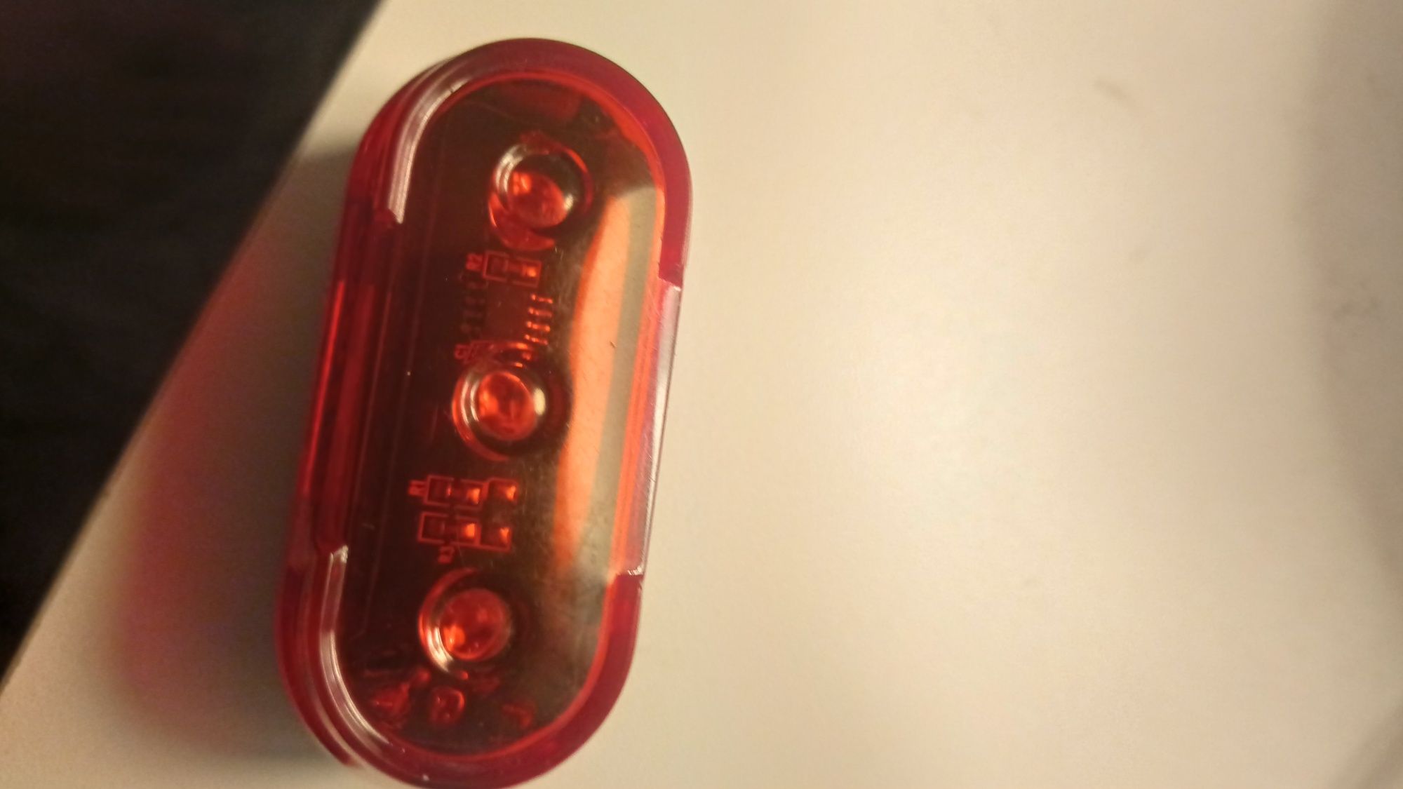 Sprzedam lampkę tylną bontrager flarę 1