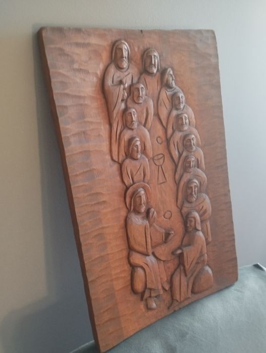 Płaskorzeźba z drewna