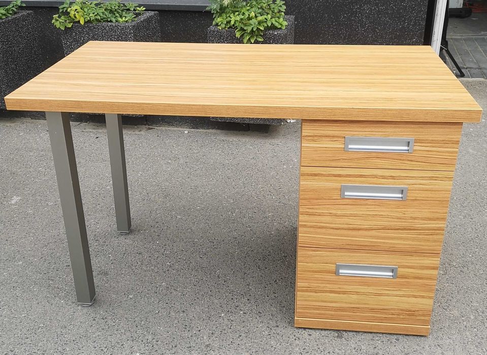 Komoda. Stan bardzo dobry. W ofercie również biurko.