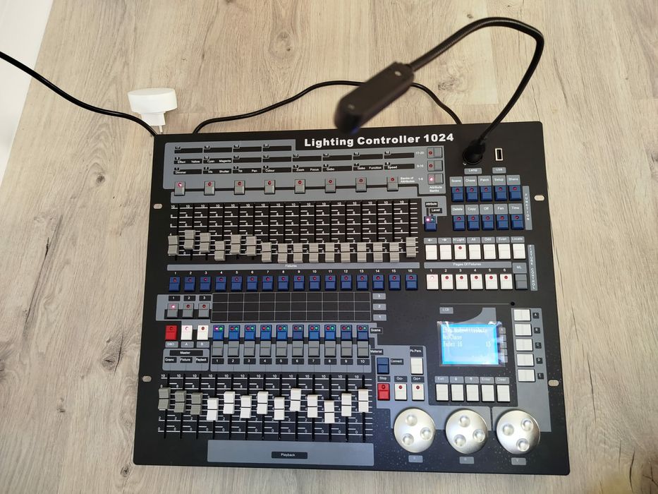 Profesjonalny sterownik oświetlenia DMX 1024