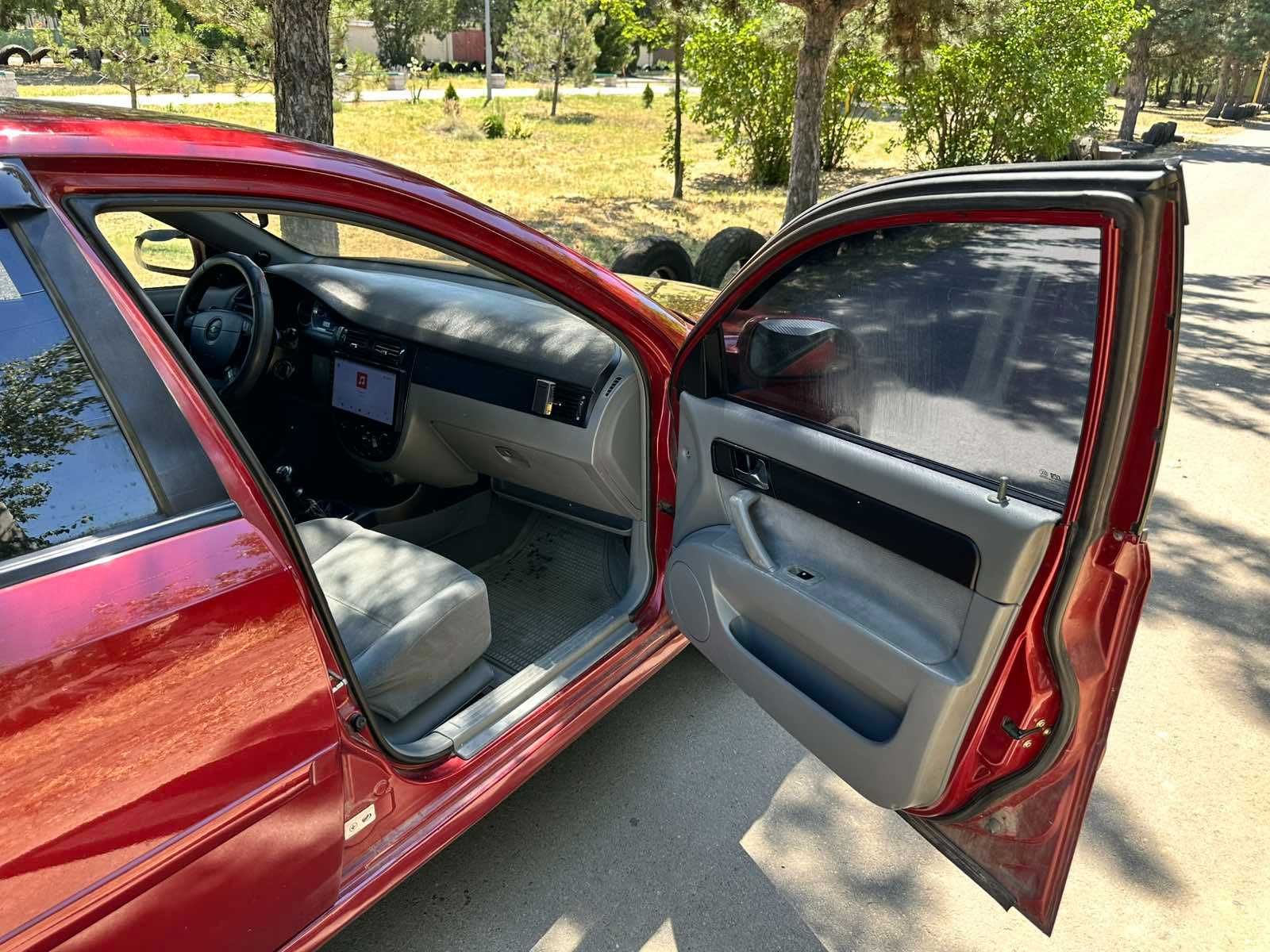 Chevrolet Lacetti 1.8 газ/бензин 2005 год
