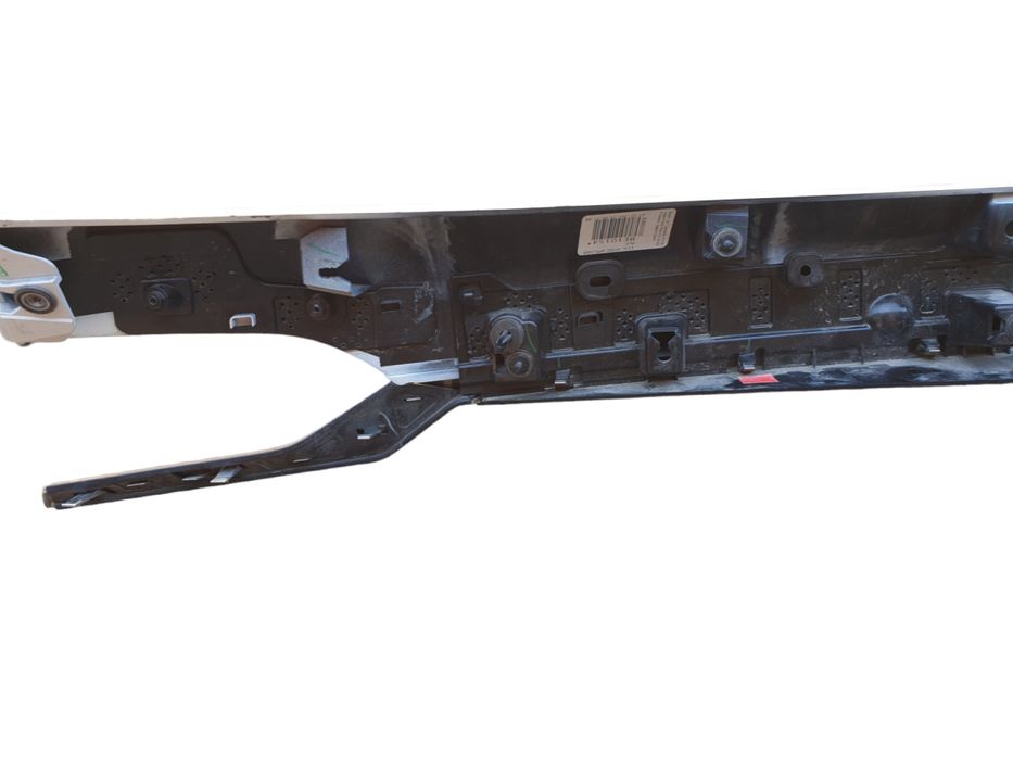 Накладка багажника верхняя (хром) дефект Cadillac XT6 разборка