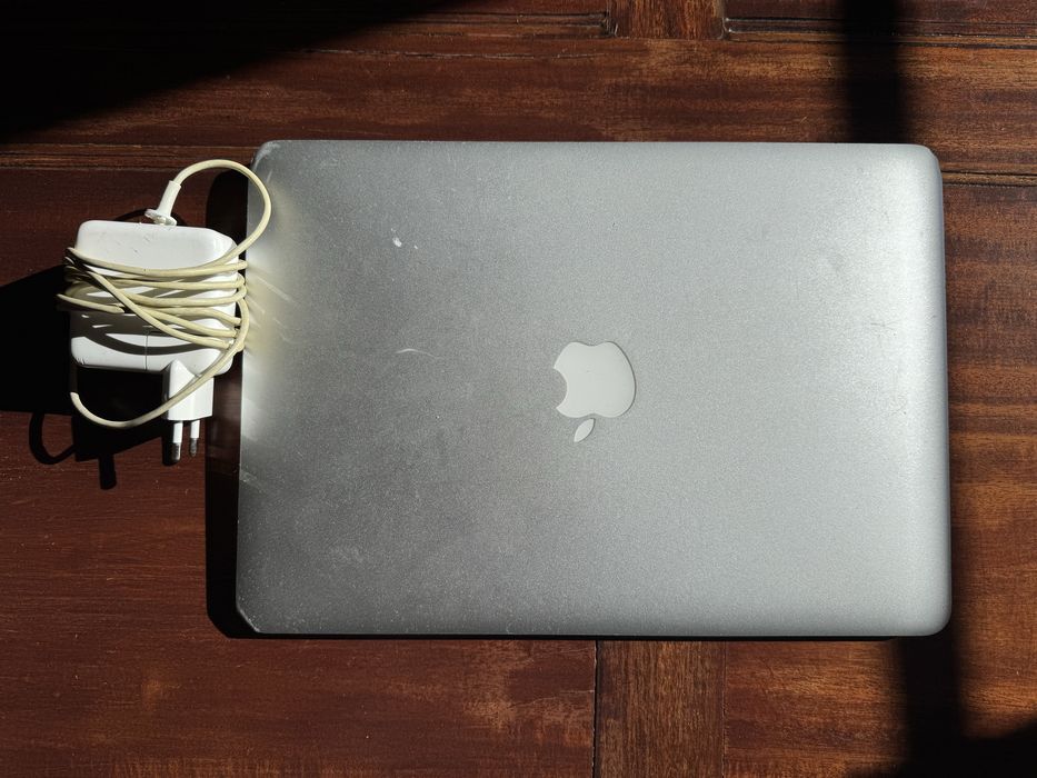 MacBook Air 7,2/i5-5250U/4GBRam/128GB