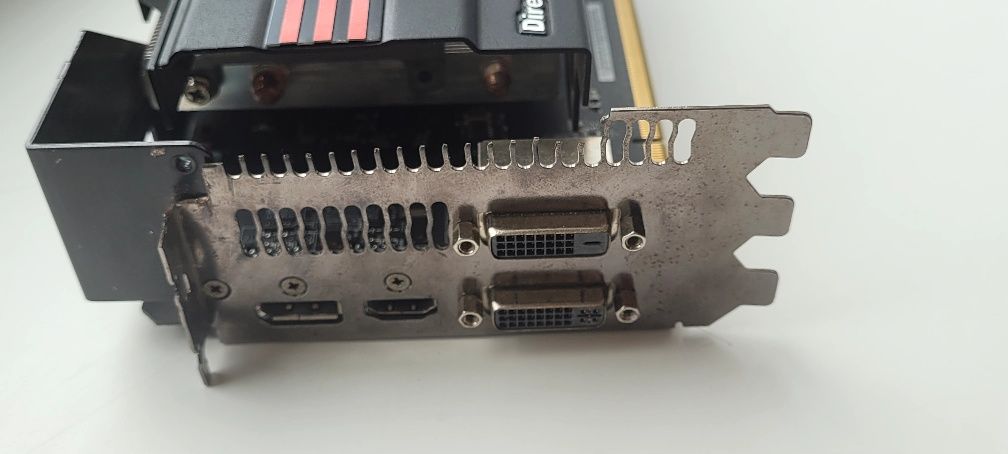 Видеокарта: Asus GeForce GTX 680 2gb