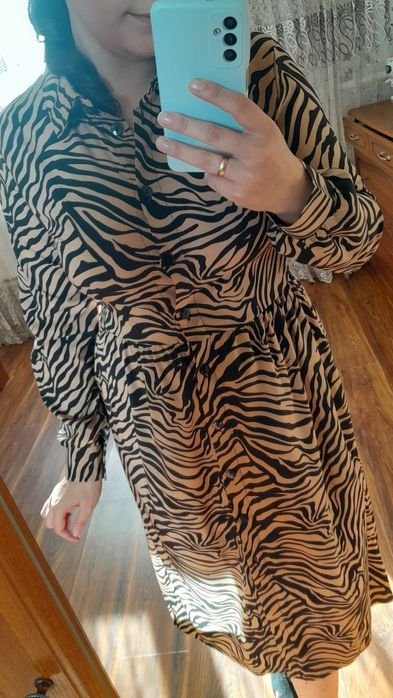 Нарядне полосате плаття